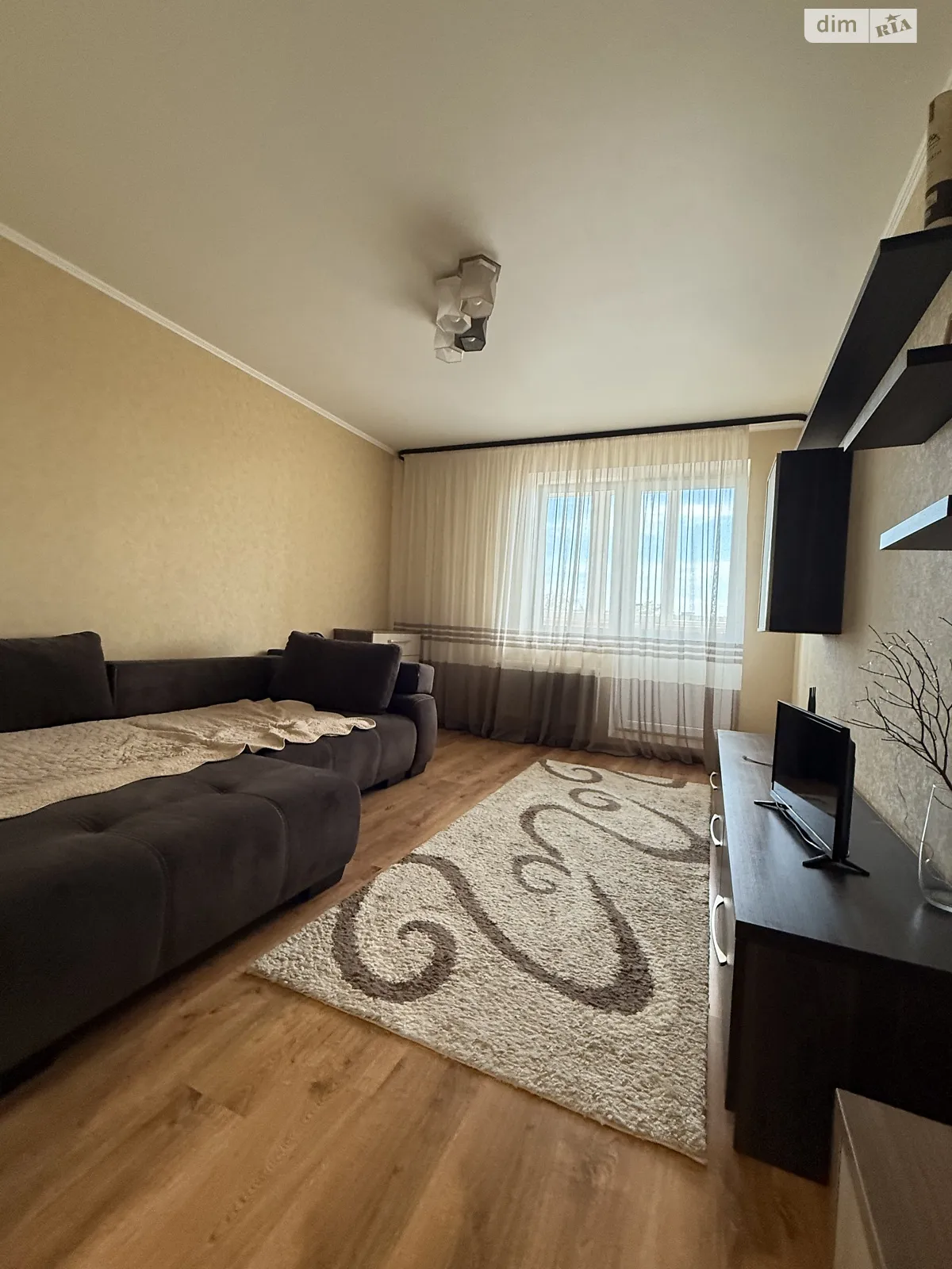 Продается 1-комнатная квартира 38.6 кв. м в Ровно, ул. Гайдамацкая, 13А - фото 1