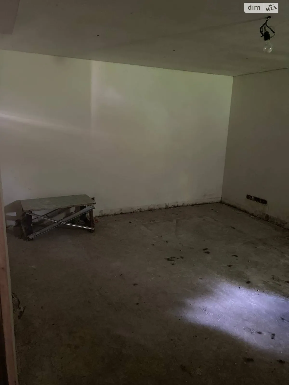 Продается офис 29.3 кв. м в бизнес-центре, цена: 11500 $ - фото 1