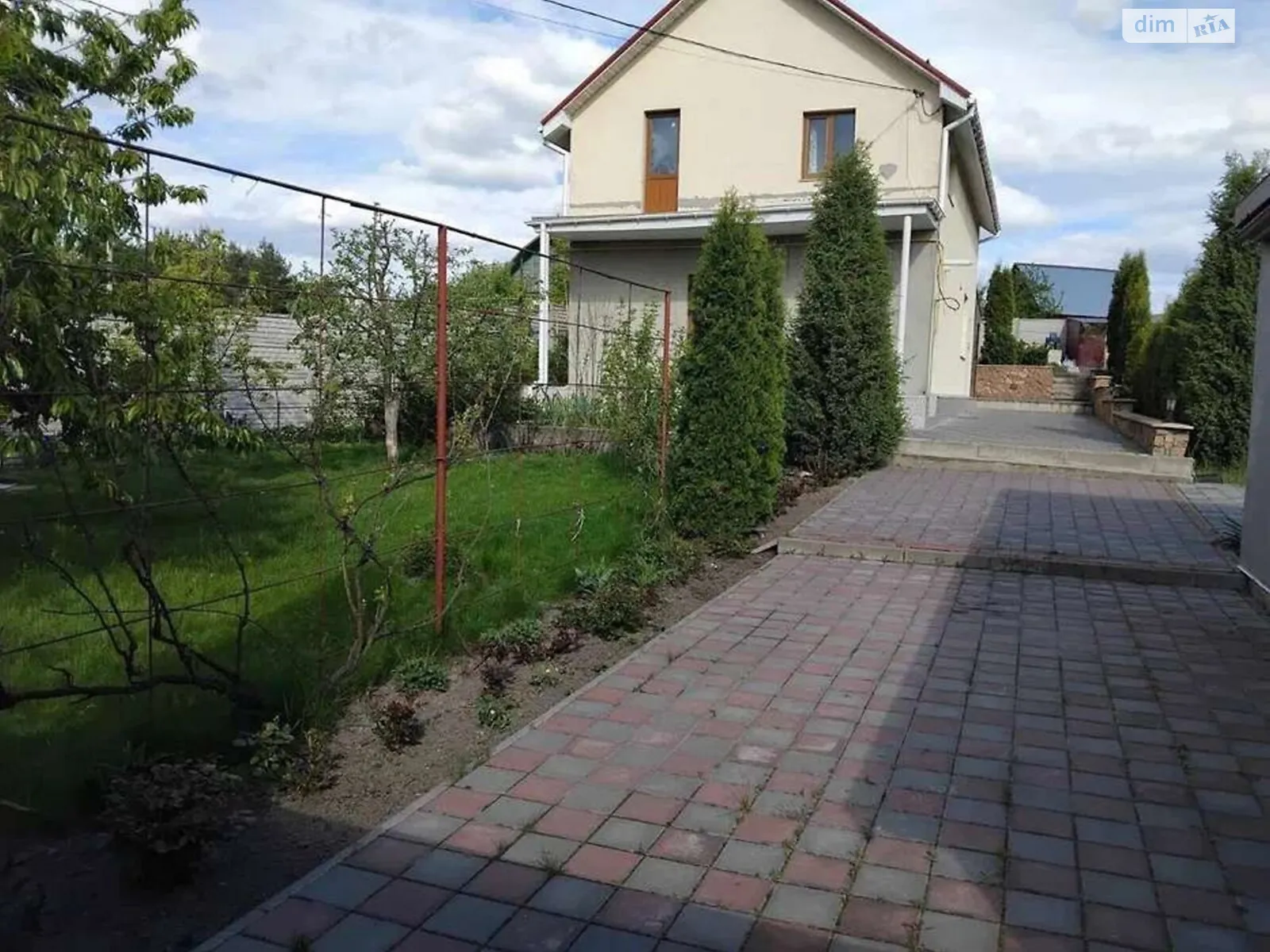 Продается дом на 2 этажа 120 кв. м с подвалом, цена: 139000 $ - фото 1