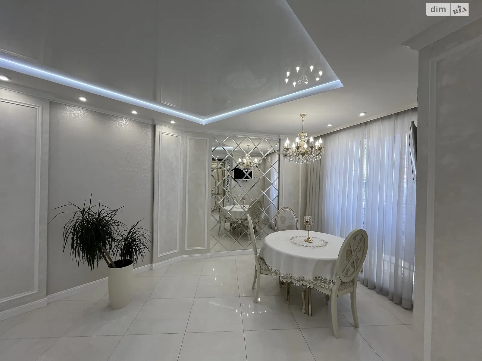 Продается 2-комнатная квартира 81.6 кв. м в Хмельницком, ул. Сечевых Стрельцов, 2/2 - фото 1