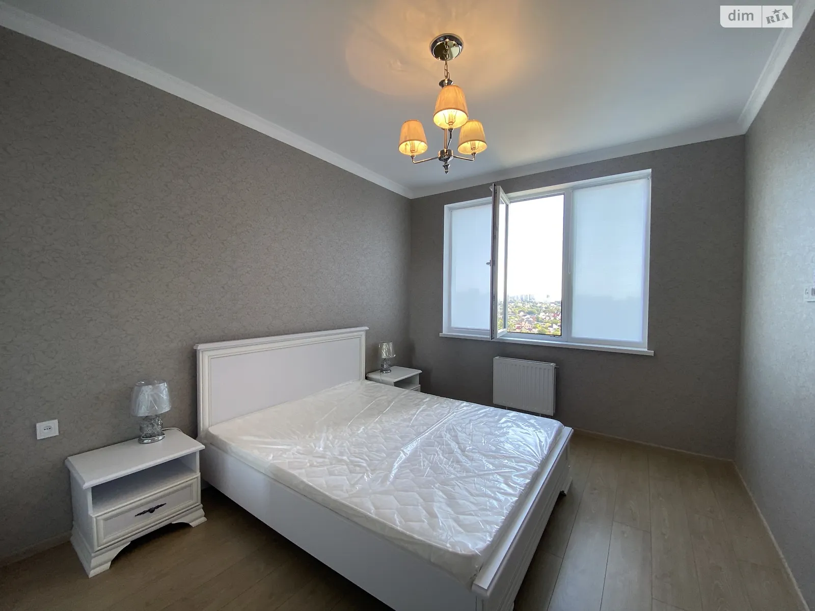 Продается 1-комнатная квартира 47 кв. м в Одессе, ул. Жаботинского - фото 1