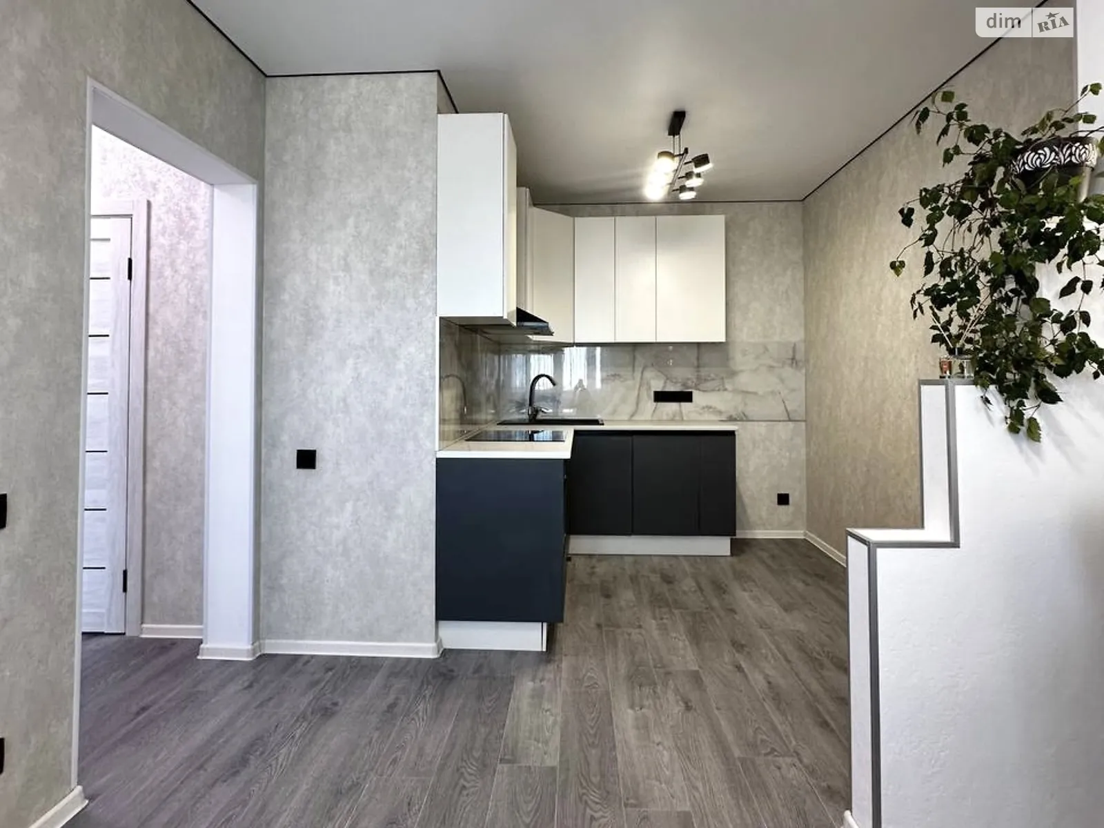 Продається 1-кімнатна квартира 45 кв. м у Одесі, вул. Варненська, 27А/2 - фото 1