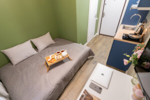 Аренда посуточная квартиры, Киев, р‑н. Соломенский, ст.м. Вокзальная, Карела Чапека (Юлиуса Фучика) улица, дом 7