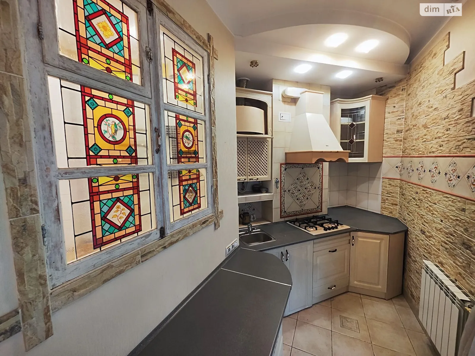 Продается 2-комнатная квартира 46 кв. м в Киеве, ул. Оболонская, 39 - фото 1