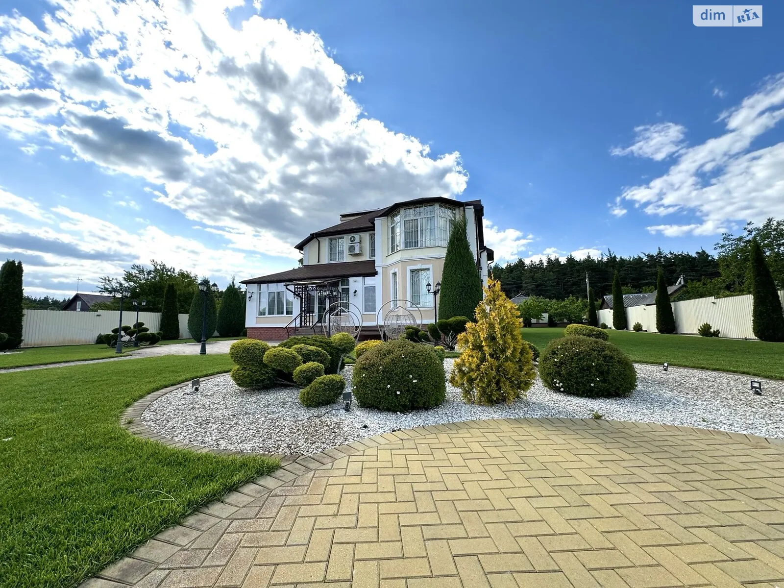 Продається будинок 2 поверховий 296.2 кв. м з гаражем, цена: 300000 $ - фото 1