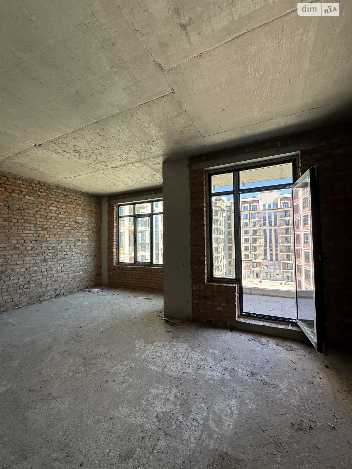 Продается 1-комнатная квартира 48 кв. м в Киеве, ул. Щекавицкая, 46 - фото 1