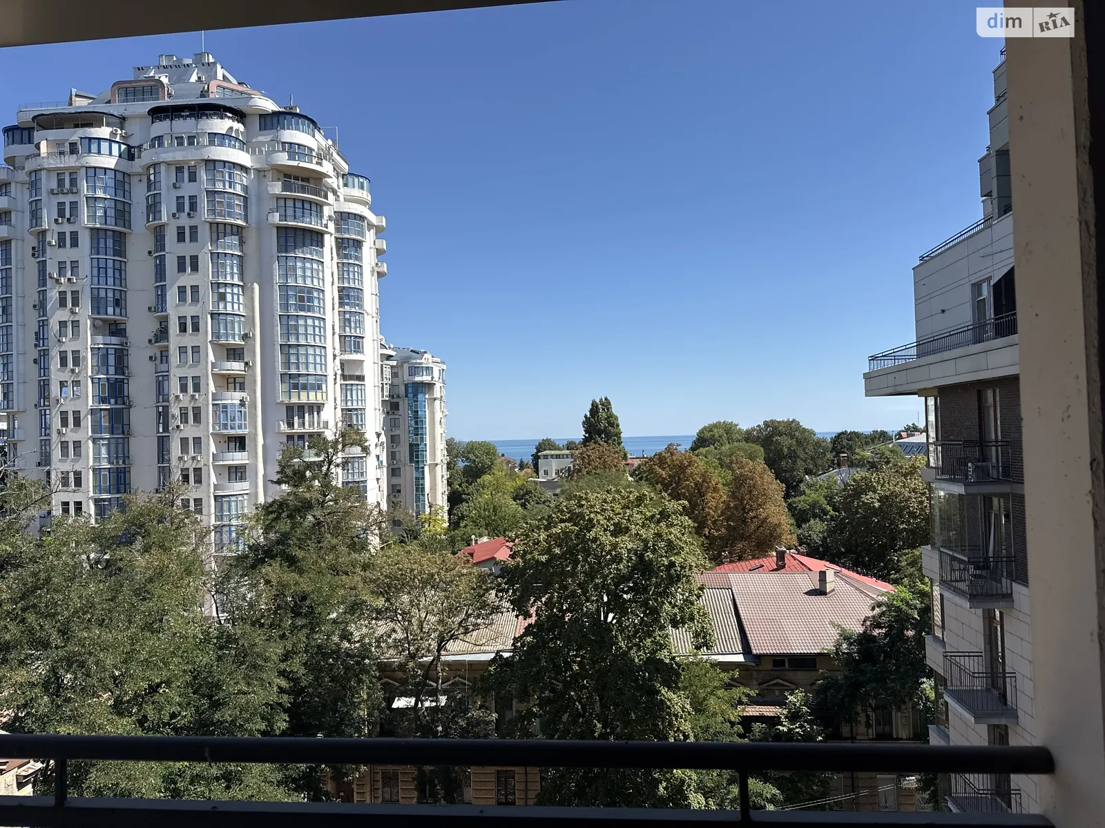 Продається 2-кімнатна квартира 116 кв. м у Одесі, вул. Відрадна, 13 - фото 1