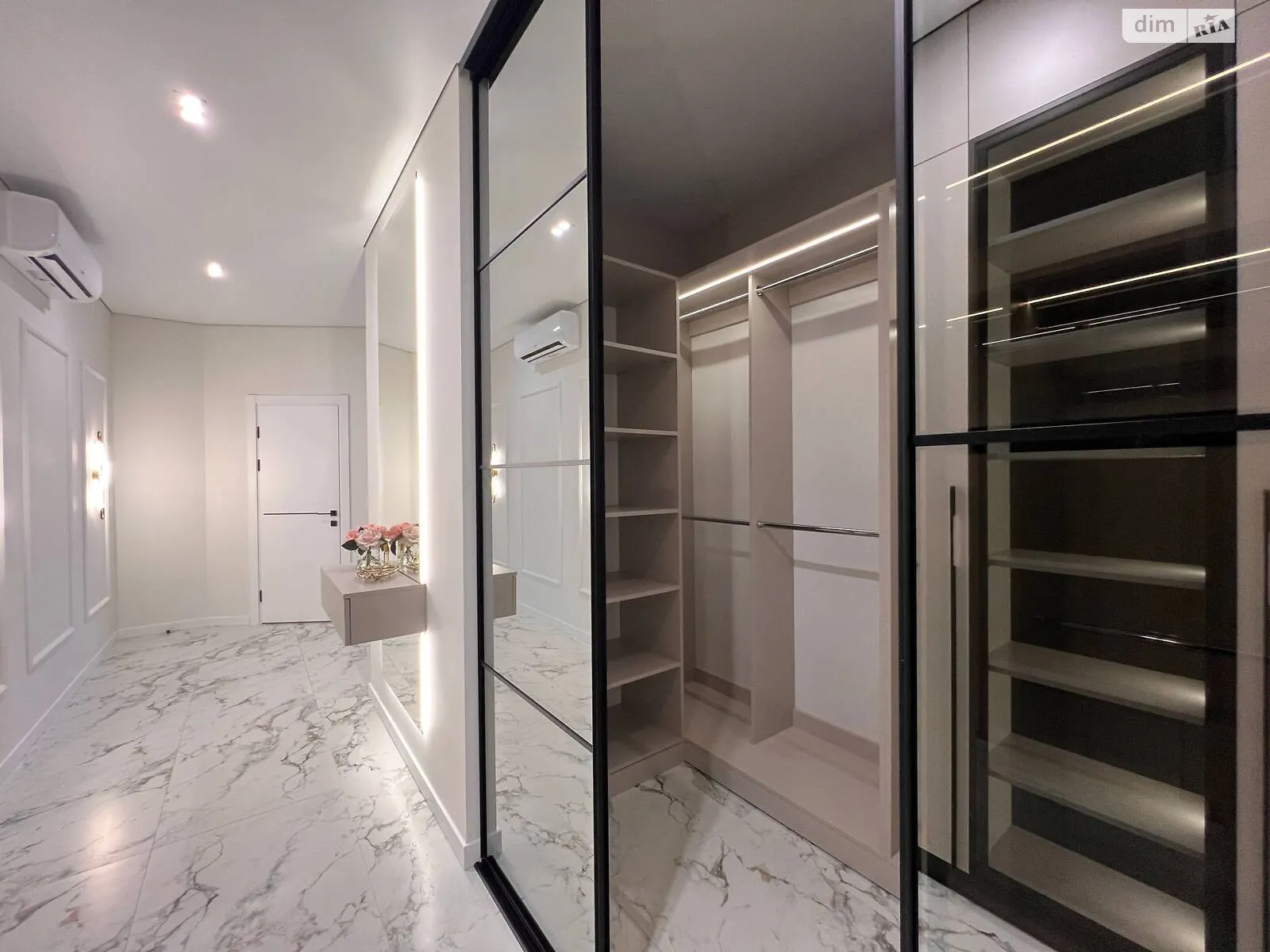 Продается 2-комнатная квартира 67 кв. м в Одессе, ул. Краснова - фото 1