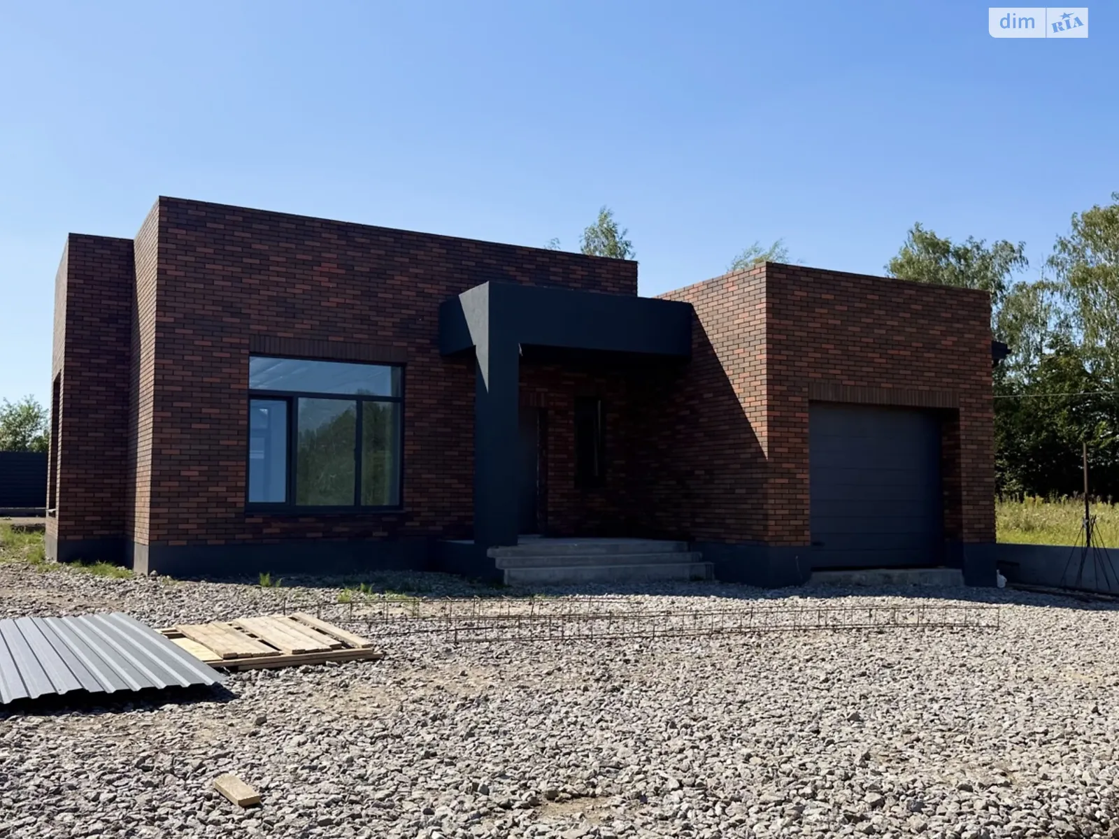 Продается одноэтажный дом 130 кв. м с гаражом, цена: 166000 $ - фото 1