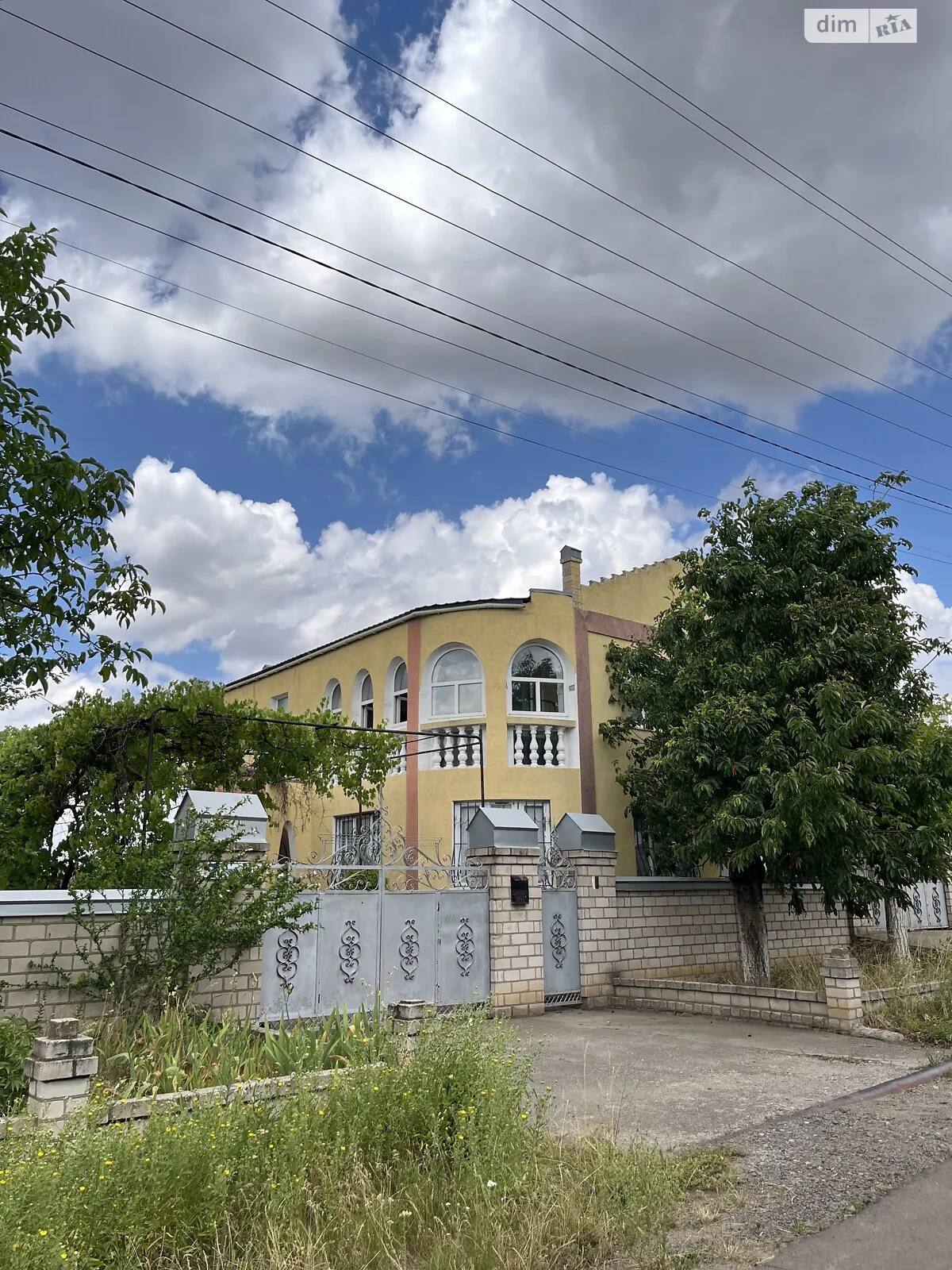 Продается дом на 2 этажа 200 кв. м с камином, цена: 84000 $ - фото 1