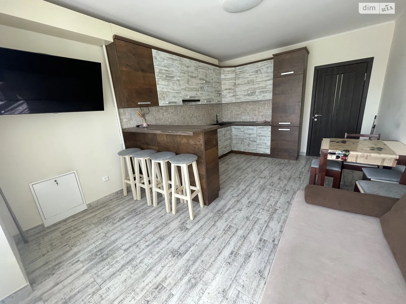 Продается 2-комнатная квартира 67 кв. м в Ужгороде, ул. Другетов, 112 - фото 1