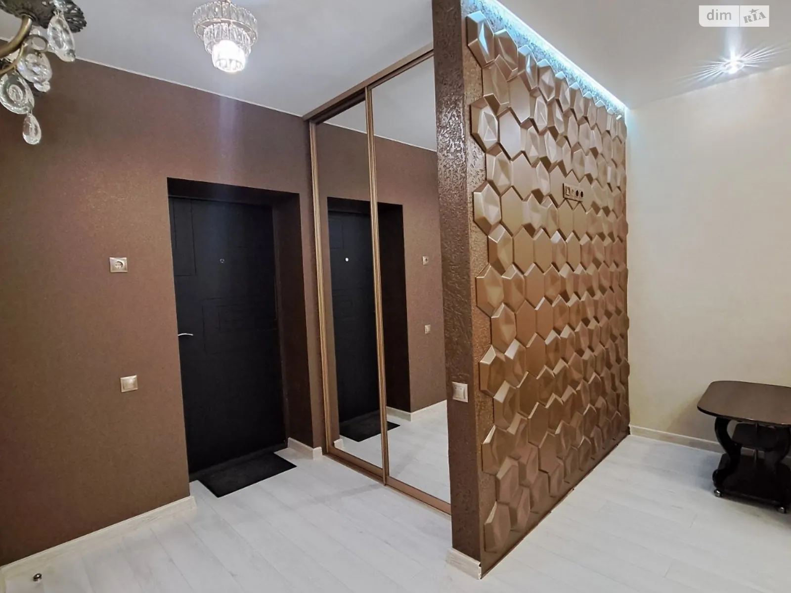 Продается 1-комнатная квартира 38 кв. м в Харькове, ул. Козакевича, 29 - фото 1