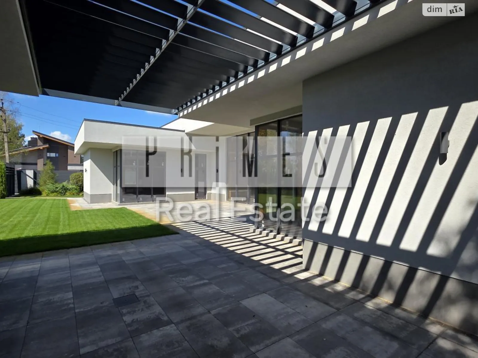 Продается одноэтажный дом 320 кв. м с садом, цена: 550000 $ - фото 1