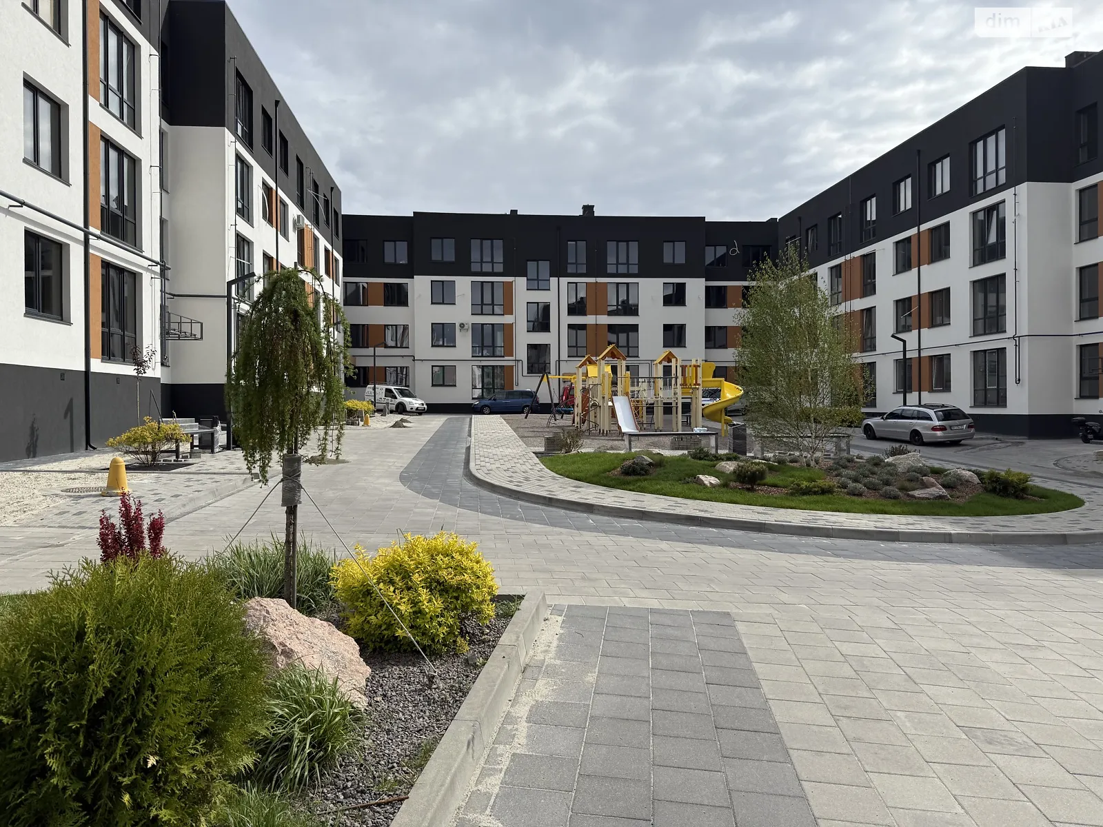 Продается 1-комнатная квартира 41.3 кв. м в Ровно, ул. Николая Боголюбова, 1 - фото 1