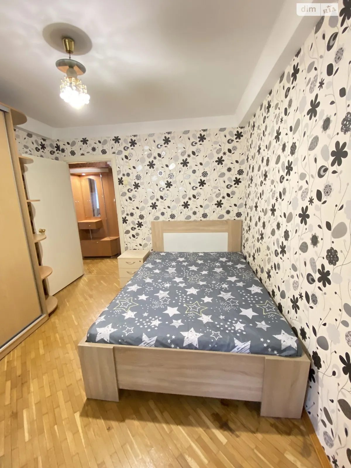 Продается 2-комнатная квартира 46.5 кв. м в Киеве, бул. Русановский, 9 - фото 1