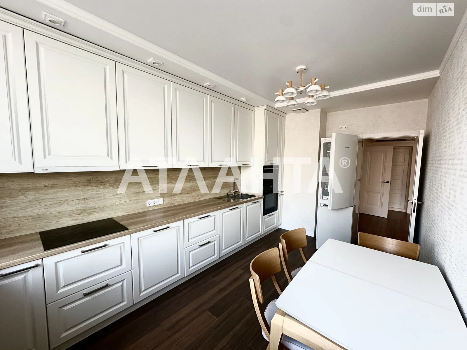 Продається 3-кімнатна квартира 116.4 кв. м у Одесі, вул. Люстдорфська дорога - фото 1