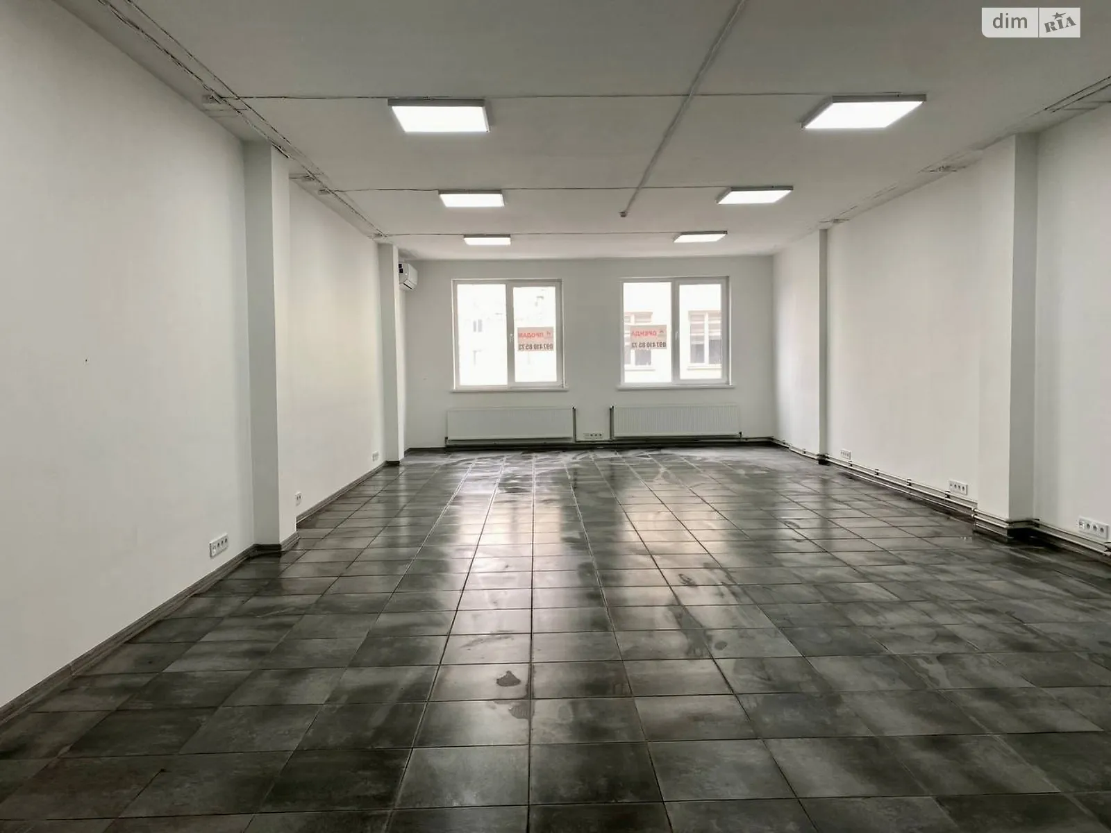 Продається офіс 81 кв. м в бізнес-центрі, цена: 75000 $ - фото 1