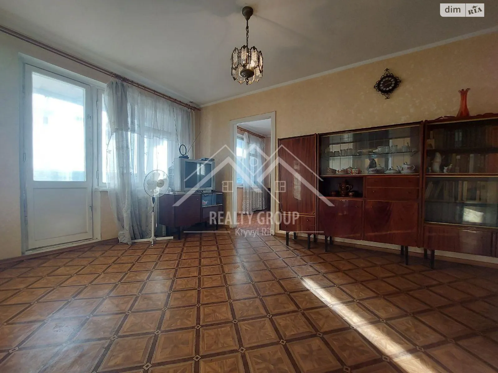 Продается 3-комнатная квартира 56.6 кв. м в Кривом Роге, ул. Свято-Николаевская(Ленина) - фото 1