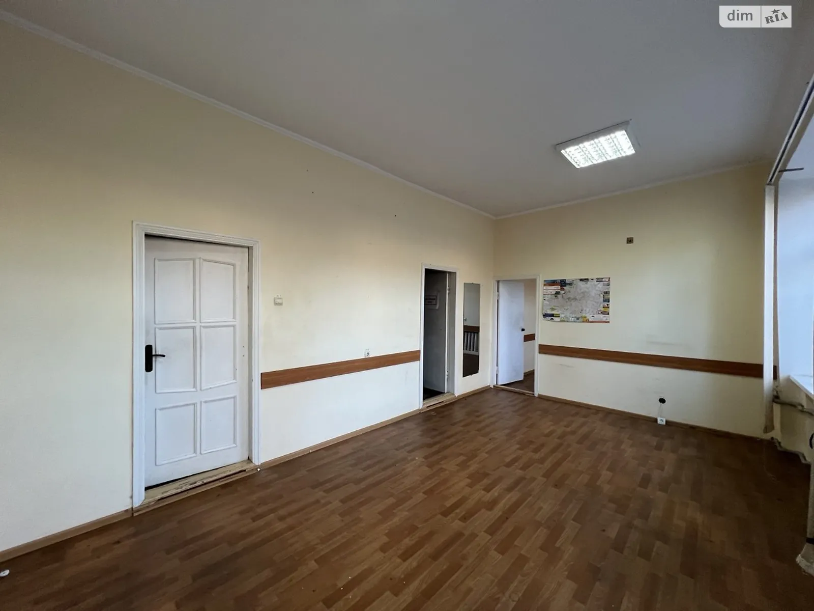 Сдается в аренду офис 44 кв. м в бизнес-центре, цена: 16940 грн - фото 1