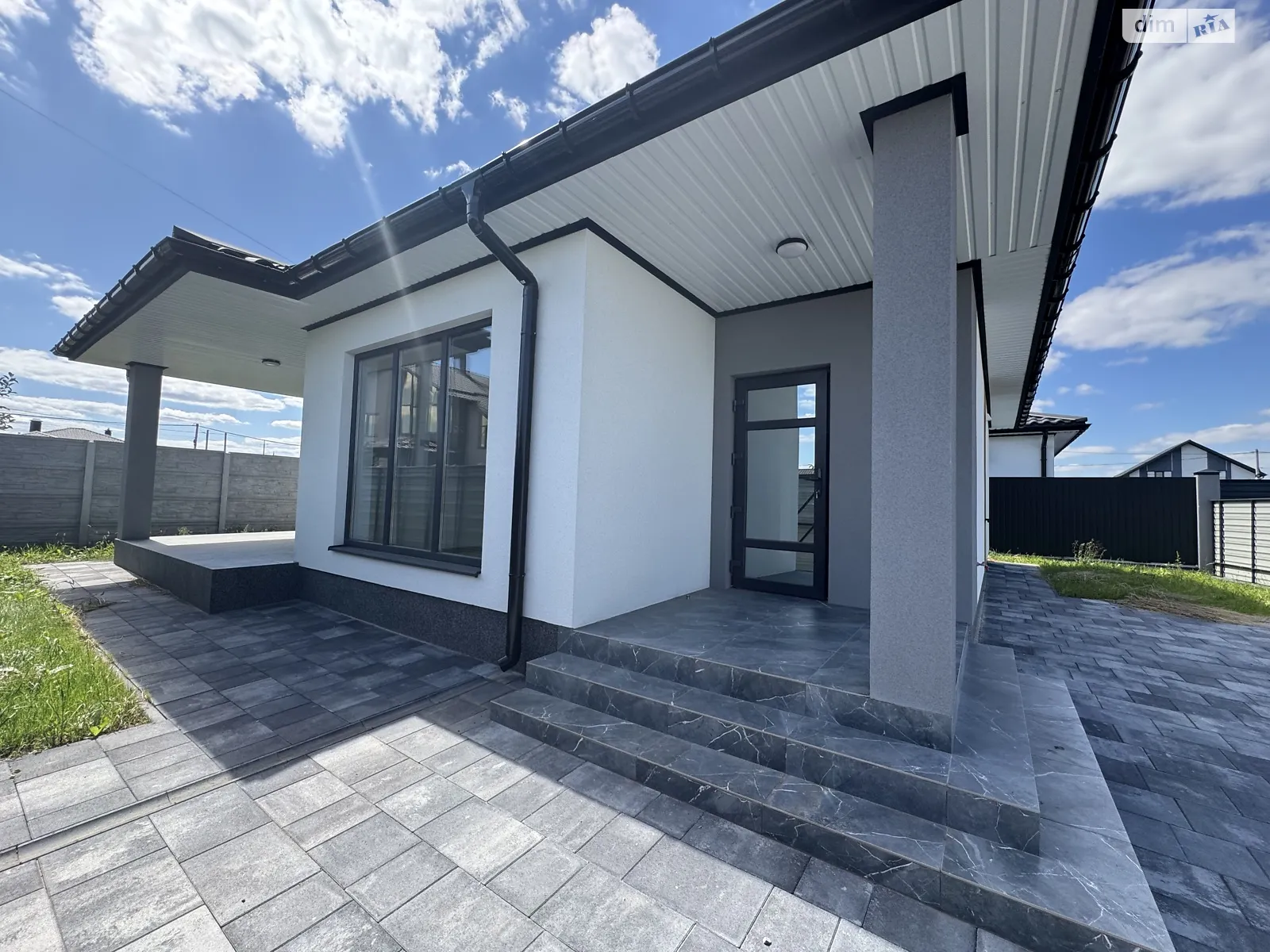 Продається одноповерховий будинок 95 кв. м с басейном, цена: 145000 $ - фото 1