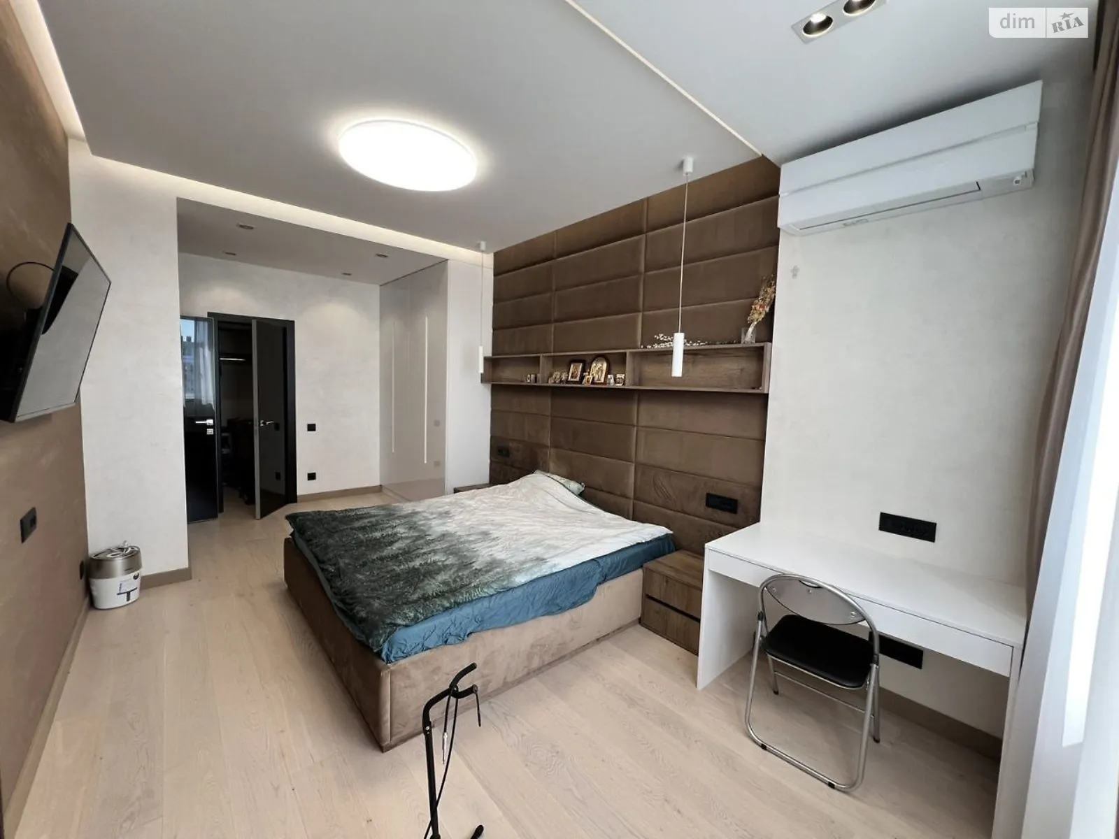 Продається 1-кімнатна квартира 50 кв. м у Одесі, вул. Академіка Корольова - фото 1