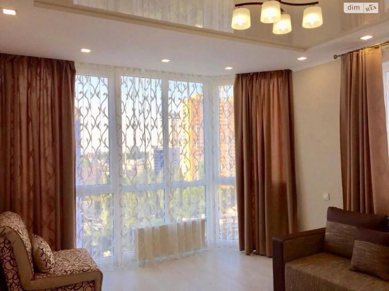 Продается 2-комнатная квартира 47.3 кв. м в Одессе, ул. Среднефонтанская, 30/1 - фото 1