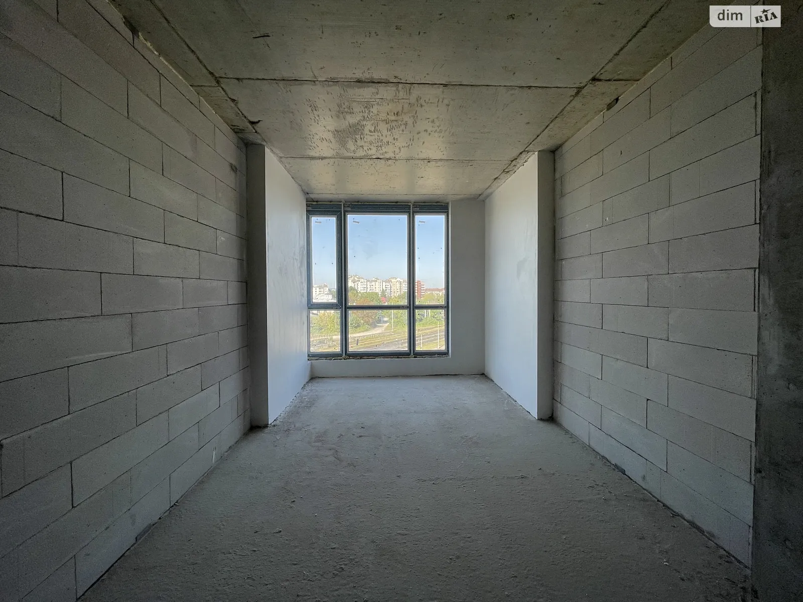 Продается 2-комнатная квартира 60 кв. м в Ивано-Франковске, ул. Хриплинская - фото 1