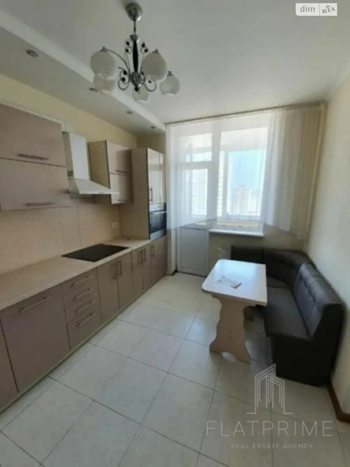 Продается 1-комнатная квартира 49 кв. м в Киеве, ул. Чавдар Елизаветы, 11 - фото 1