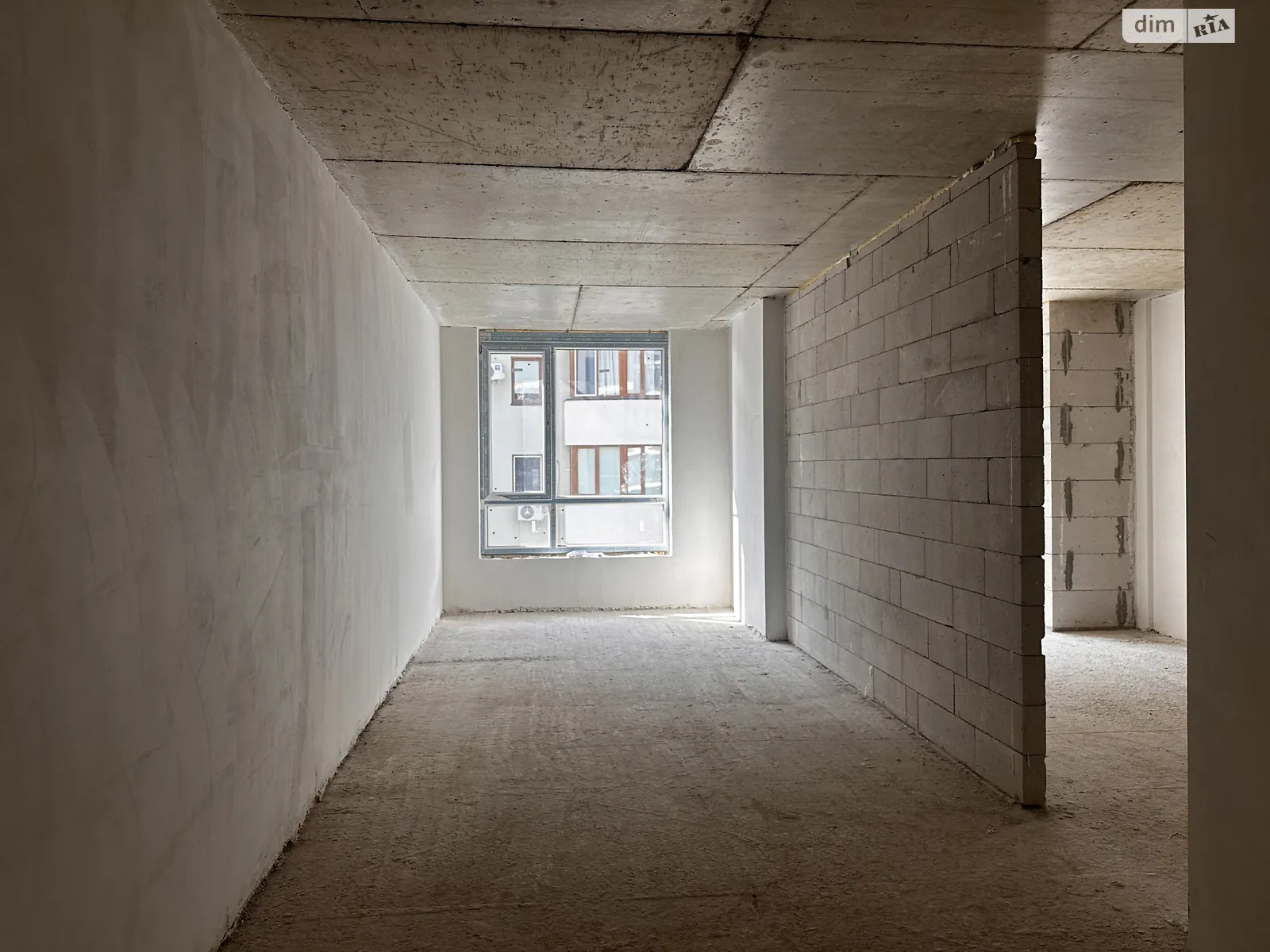 Продается 1-комнатная квартира 52 кв. м в Ивано-Франковске, бул. Южный, 2 - фото 1