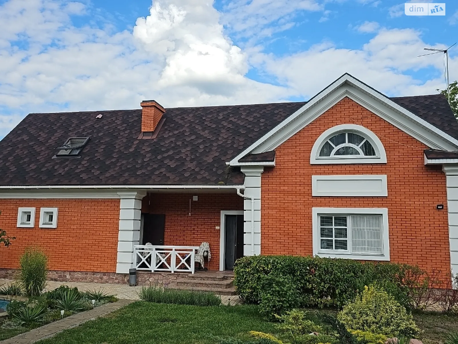 Продается дом на 2 этажа 183.3 кв. м с беседкой, цена: 173000 $ - фото 1
