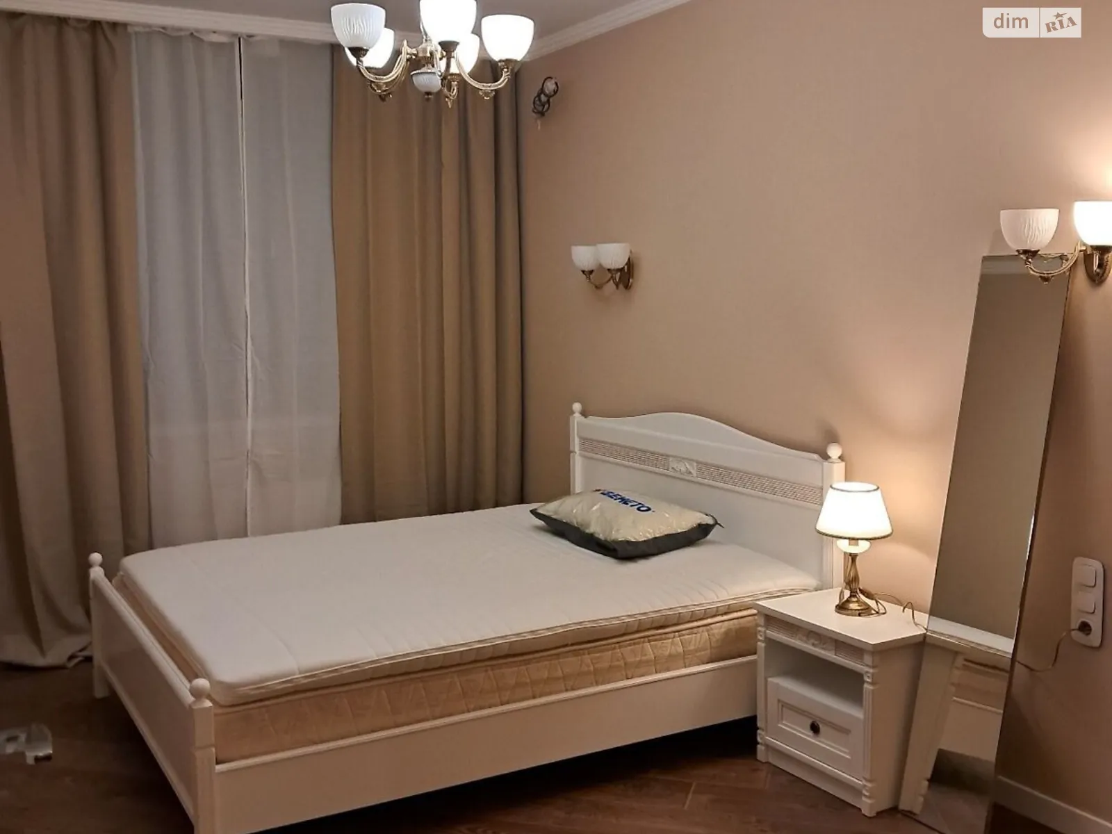 Сдается в аренду комната 60 кв. м в Киеве, цена: 4500 грн - фото 1
