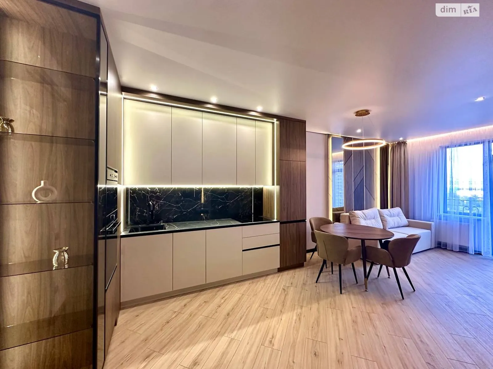 Продается 1-комнатная квартира 44 кв. м в Одессе, ул. Генуэзская, 1/1 - фото 1