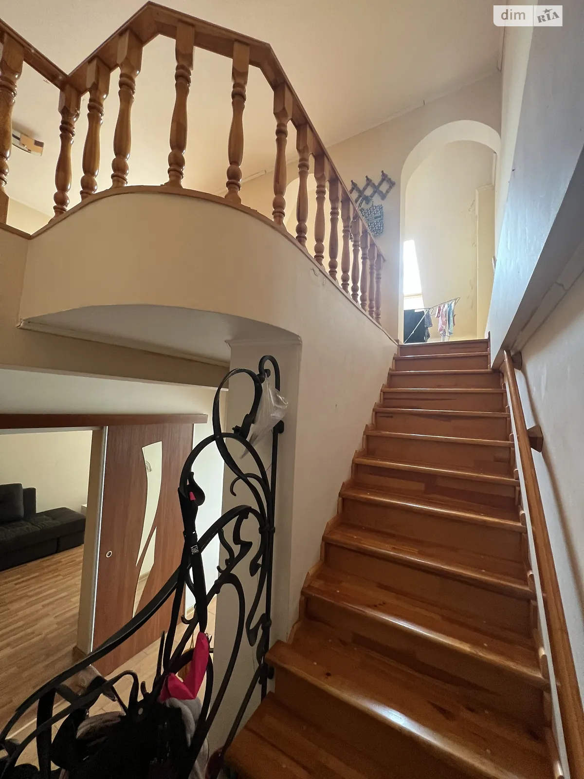 Продається 2-кімнатна квартира 90 кв. м у Ужгороді, вул. Климпуша, 9 - фото 1