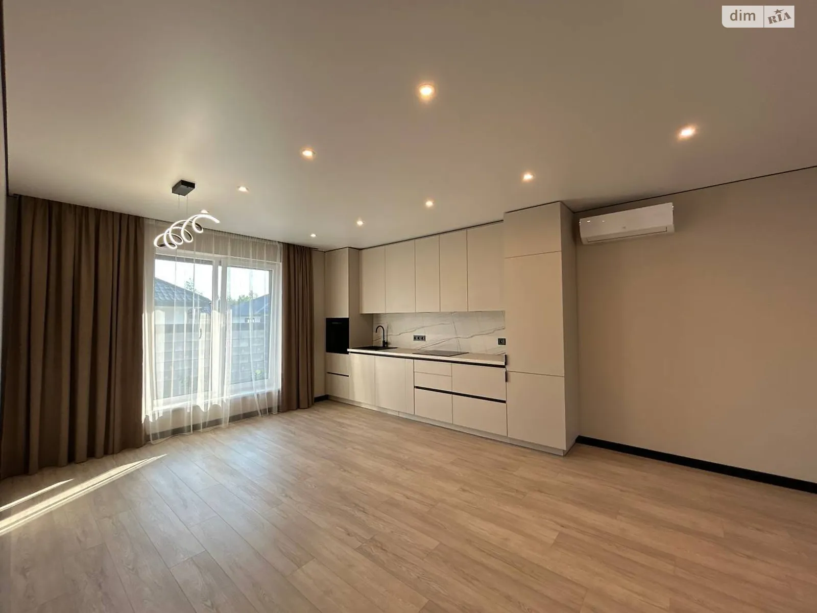 Продается одноэтажный дом 98 кв. м с мансардой, цена: 161000 $ - фото 1