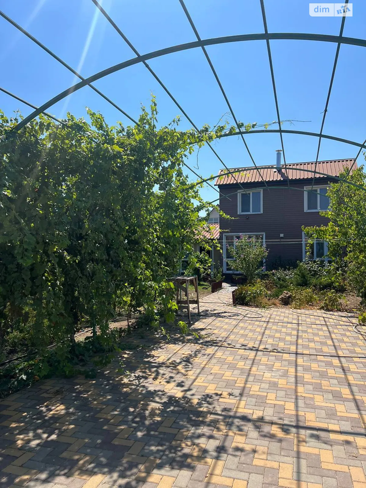 Продается дом на 2 этажа 90 кв. м с участком, цена: 99000 $ - фото 1