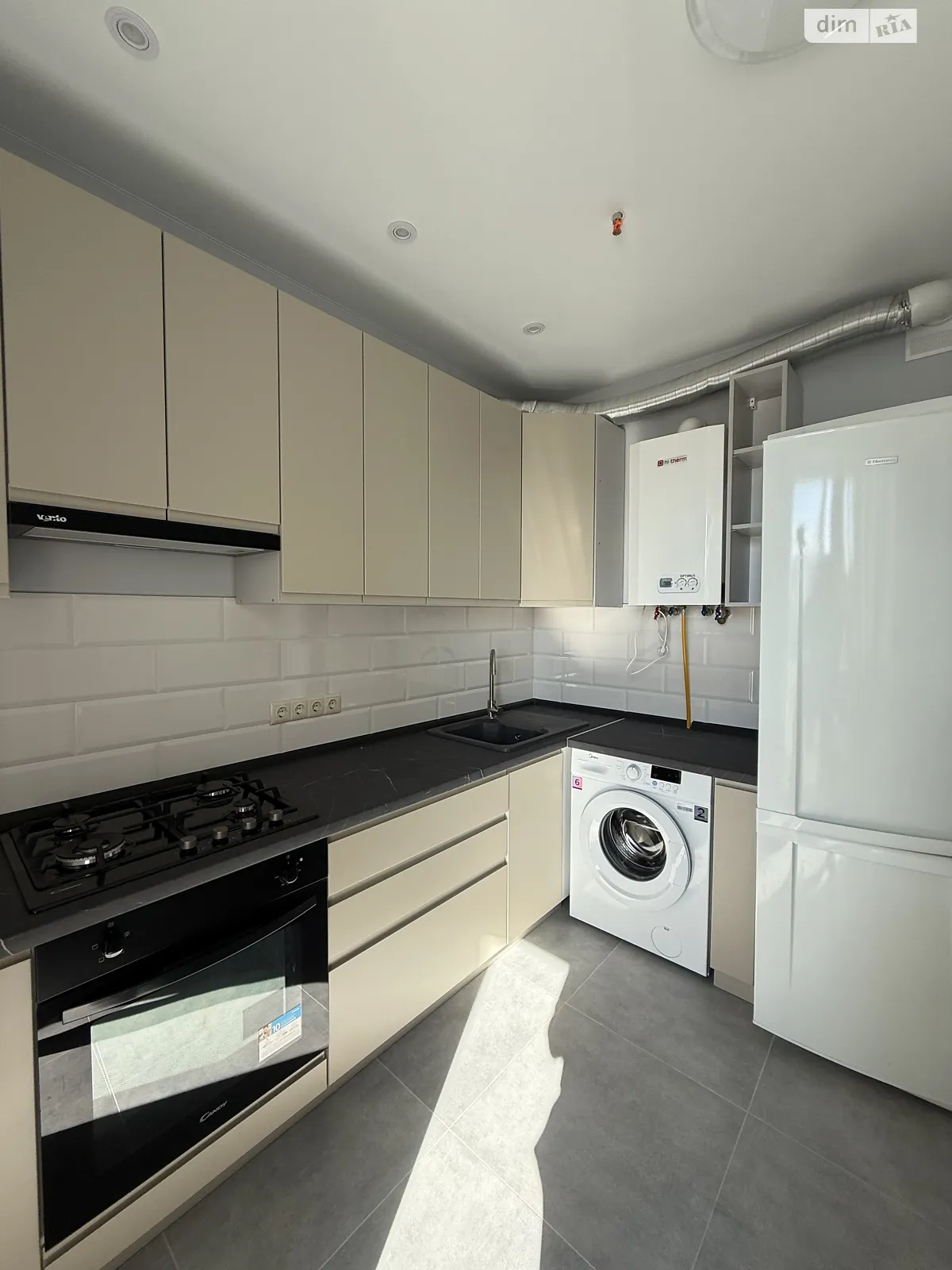 Сдается в аренду 1-комнатная квартира 40 кв. м в Вишневом, ул. Европейская, 8Б - фото 1