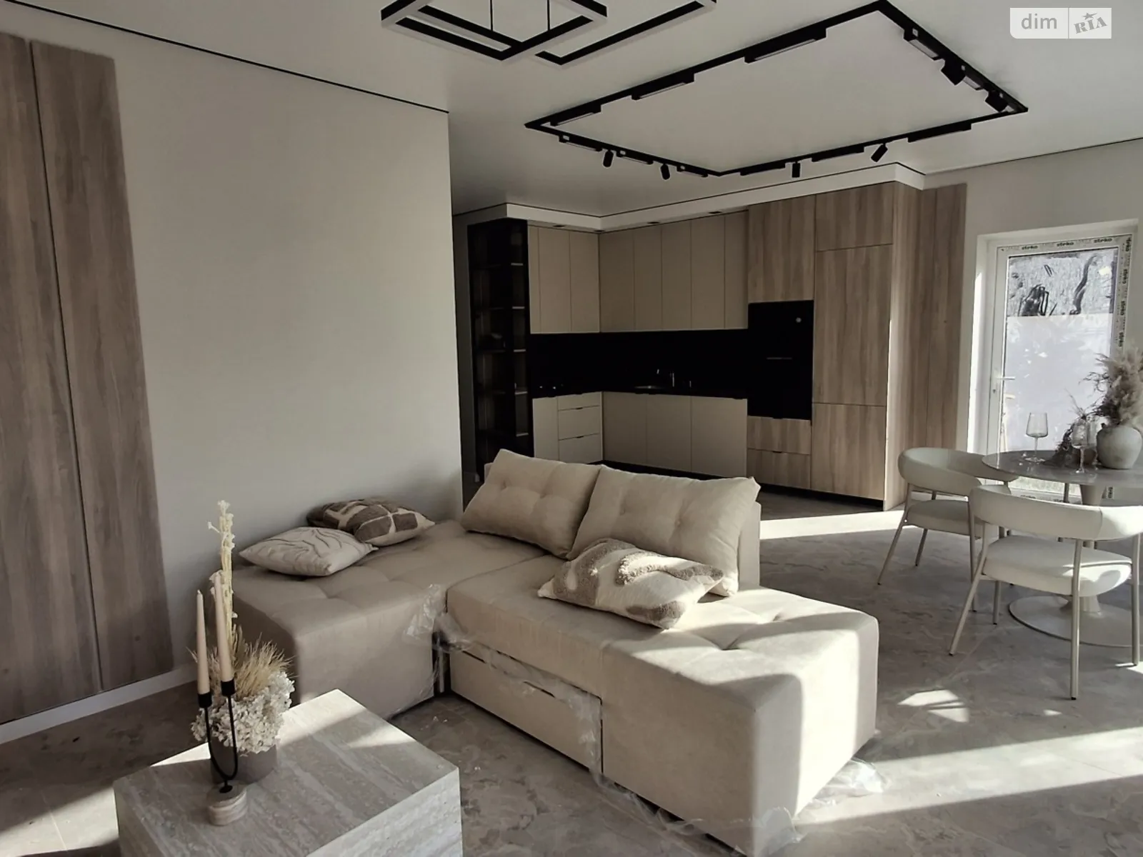 Продается дом на 2 этажа 118 кв. м с балконом, цена: 135000 $ - фото 1