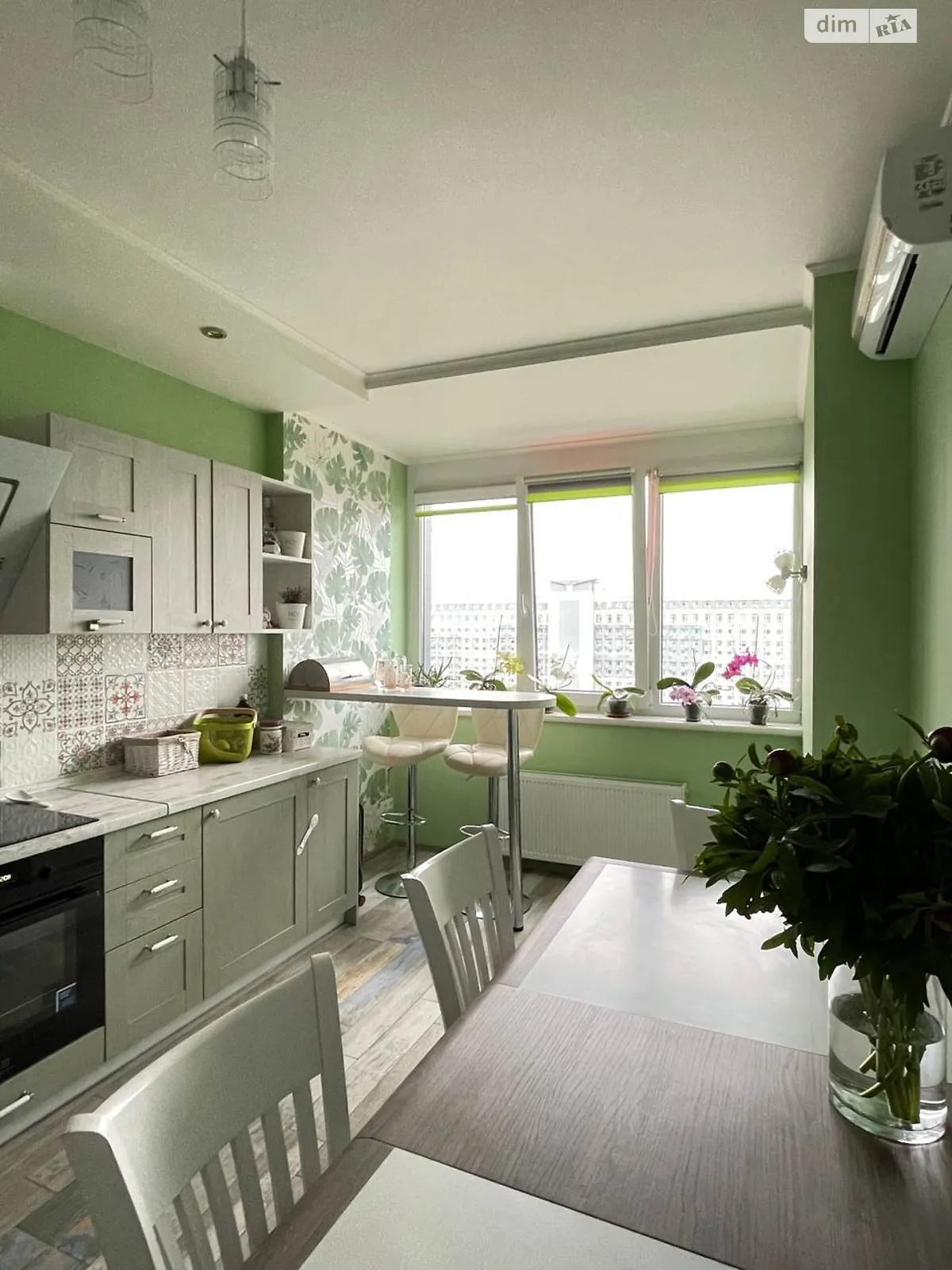 Продается 3-комнатная квартира 90 кв. м в Киеве, бул. Вацлава Гавела, 6В - фото 1