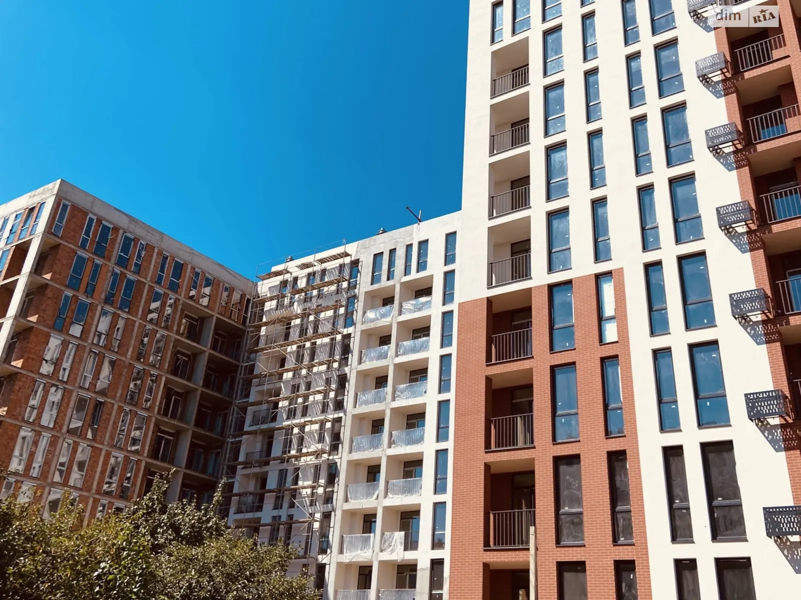 Продається 1-кімнатна квартира 45.1 кв. м у Ужгороді, вул. Карпатської України(Гагаріна), 28В - фото 1