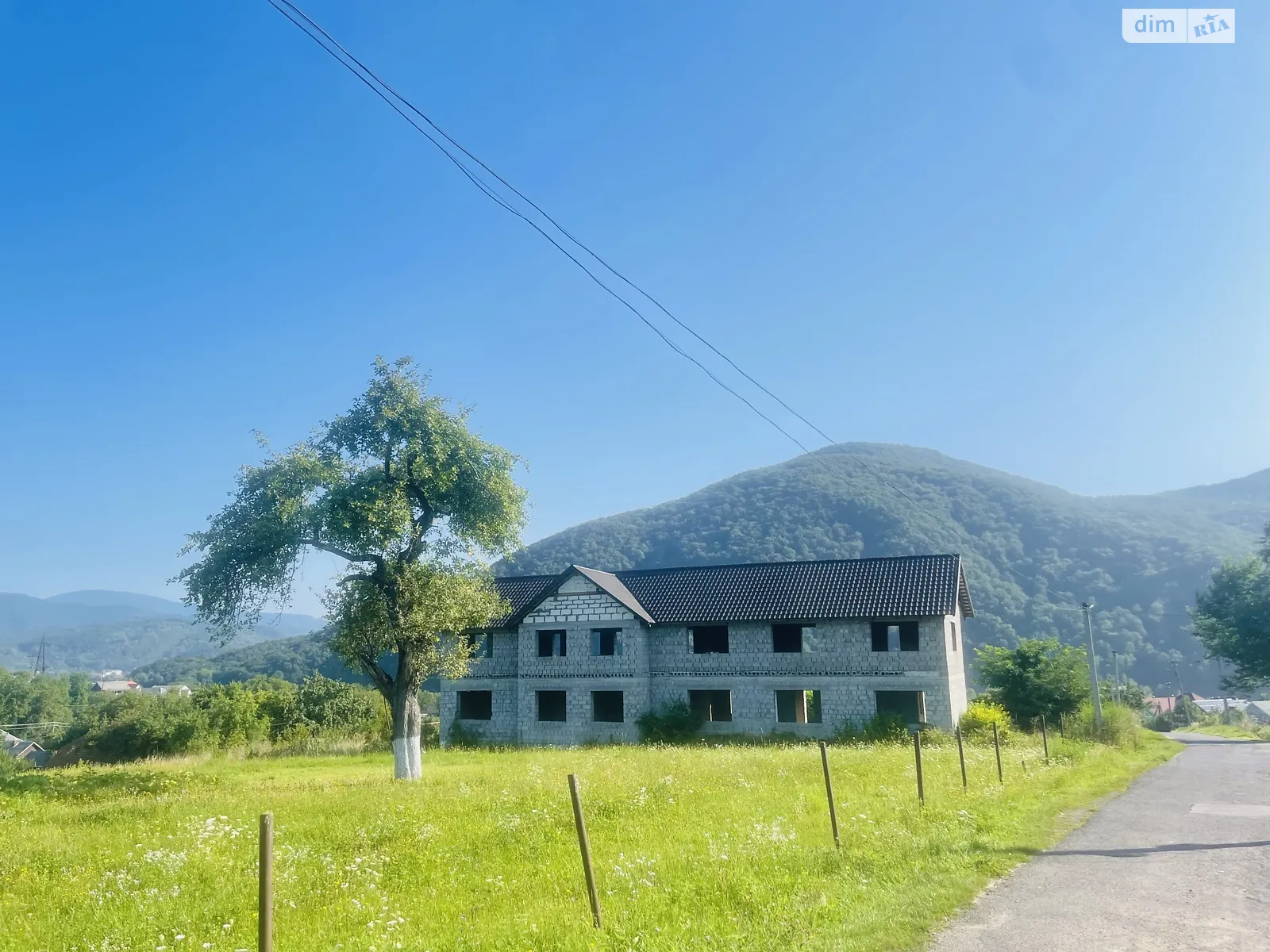 Продается дом на 2 этажа 309.7 кв. м с камином, цена: 130000 $ - фото 1