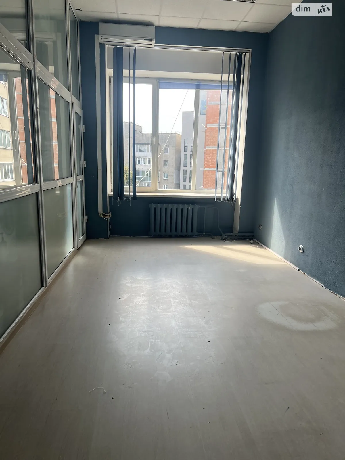 Сдается в аренду офис 17 кв. м в бизнес-центре, цена: 2040 грн - фото 1