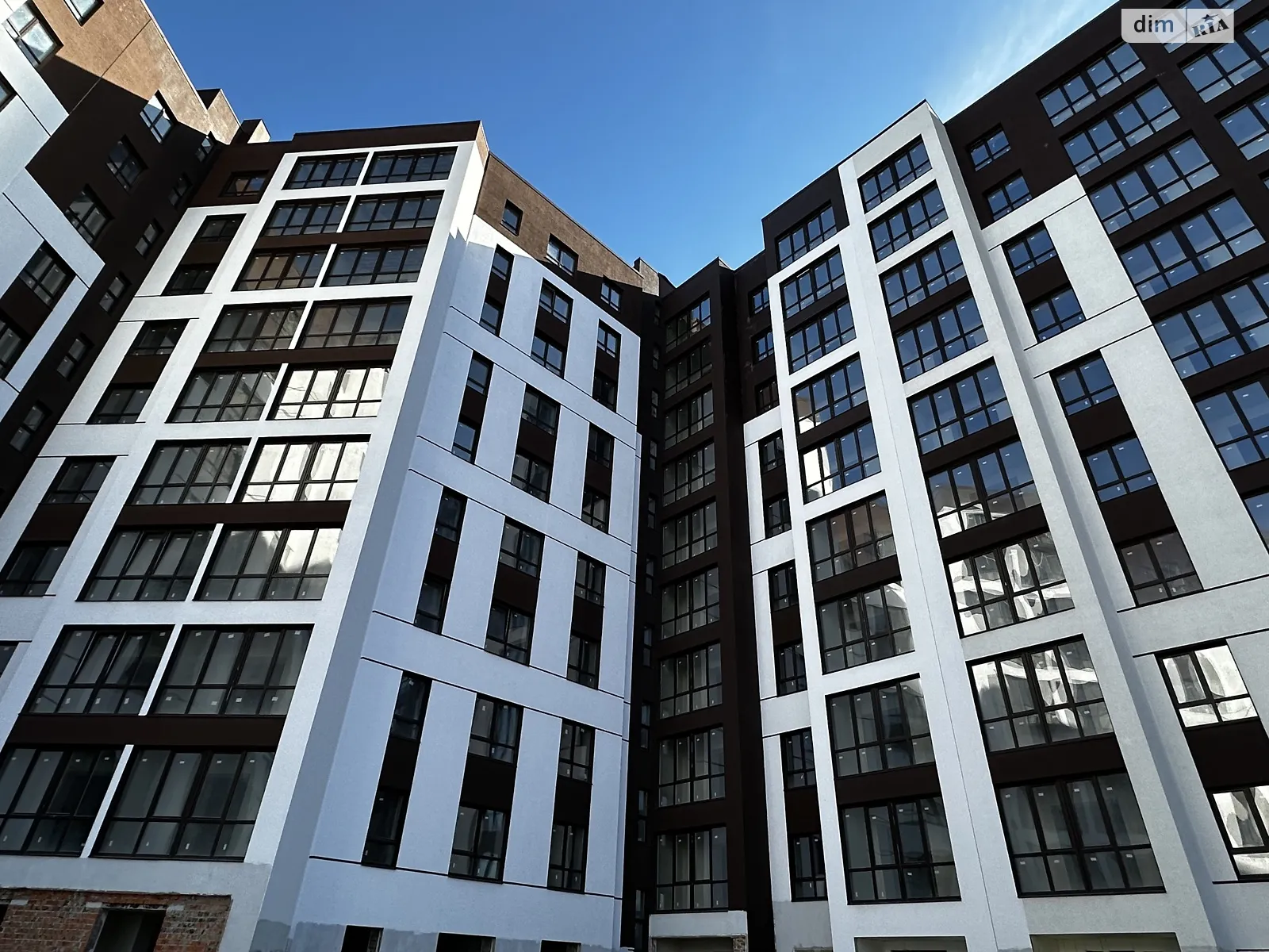 Продається 2-кімнатна квартира 67.44 кв. м у Івано-Франківську, вул. Ленкавського, 22 - фото 1