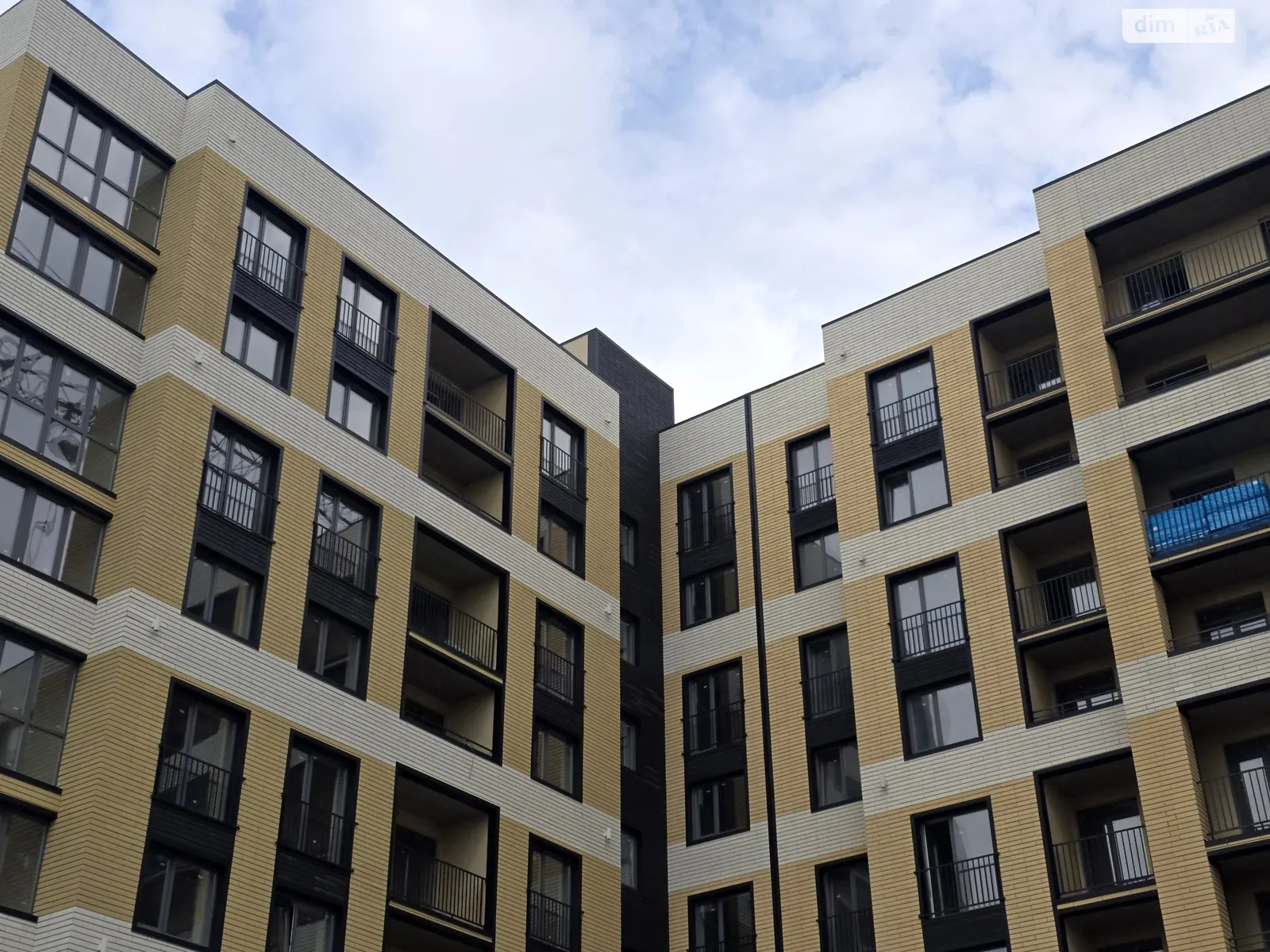 Продается 1-комнатная квартира 39 кв. м в Хмельницком, ул. Озерная, 17 - фото 1