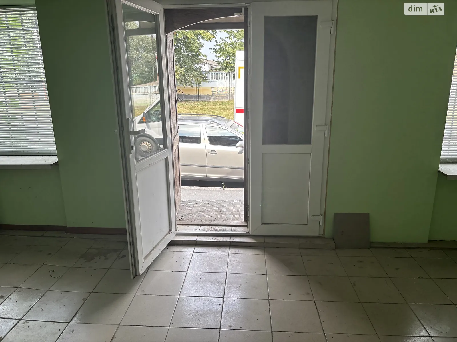 Сдается в аренду помещения свободного назначения 300 кв. м в 1-этажном здании, цена: 30000 грн - фото 1