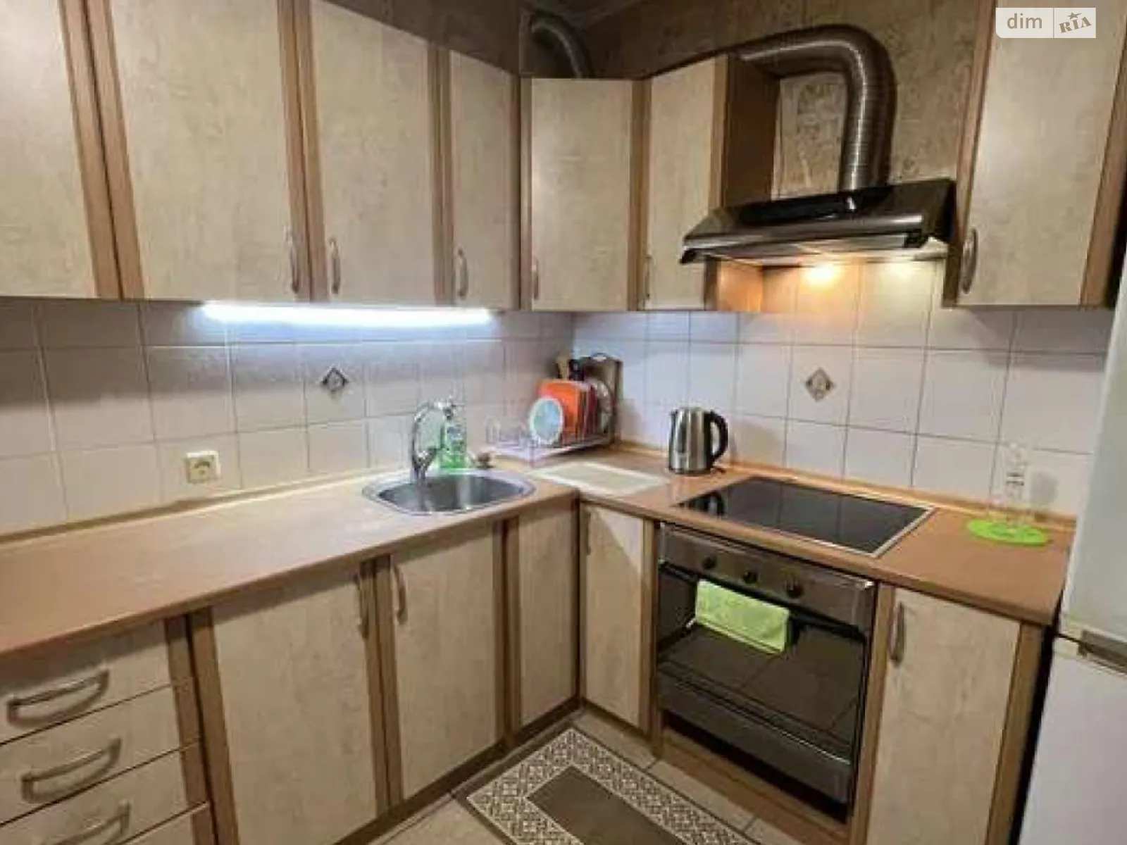 Здається в оренду 2-кімнатна квартира 55.4 кв. м у Києві, вул. Автозаводська, 77 - фото 1