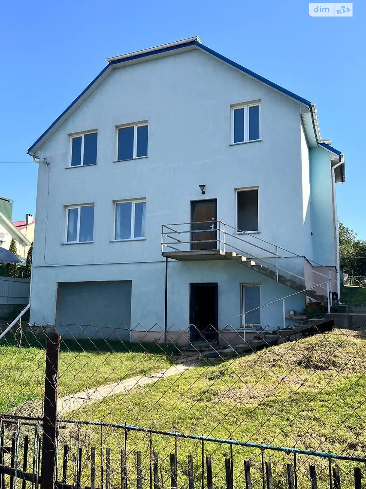 Продается дом на 2 этажа 263.6 кв. м с гаражом, цена: 105000 $ - фото 1