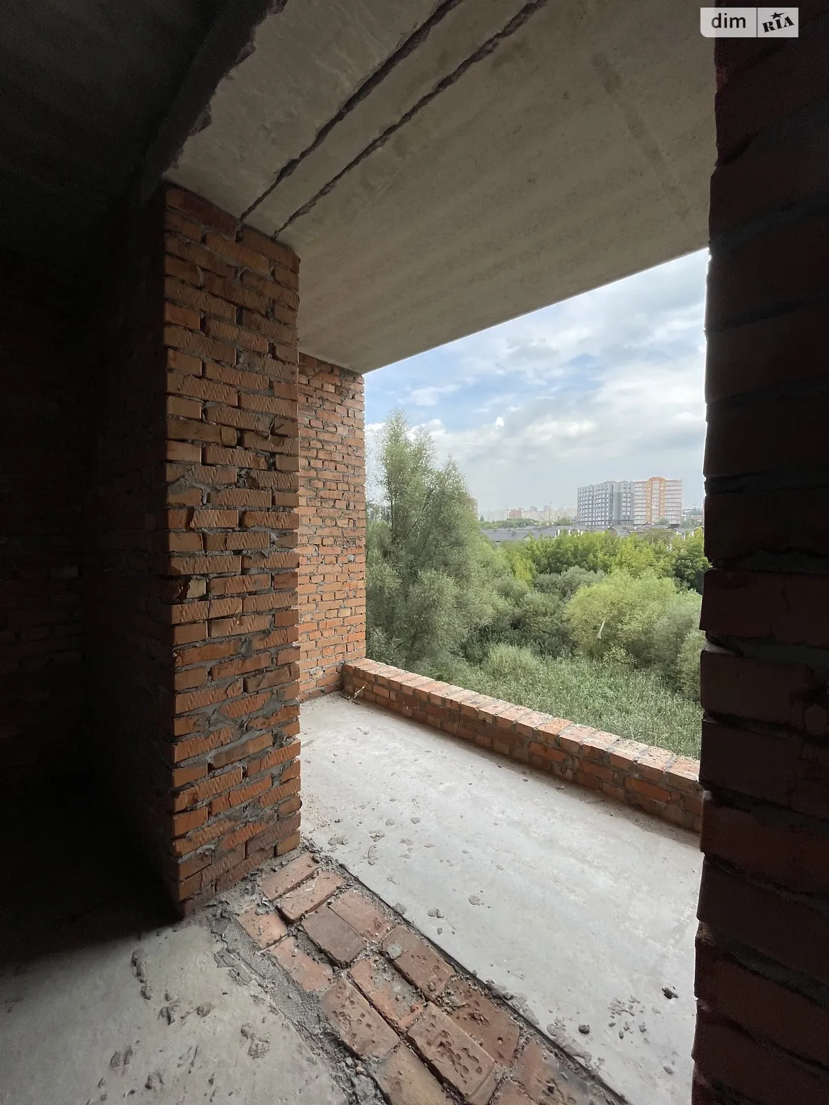 Продается 3-комнатная квартира 91.3 кв. м в Хмельницком, ул. Озерная, 17 - фото 1