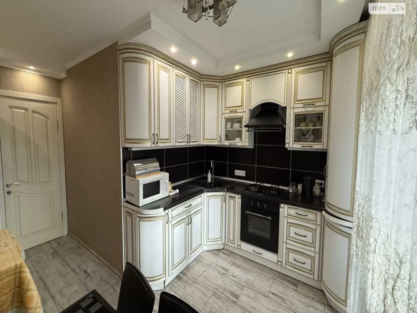 Продается 2-комнатная квартира 58.5 кв. м в Полтаве, бул. Щепотьева - фото 1