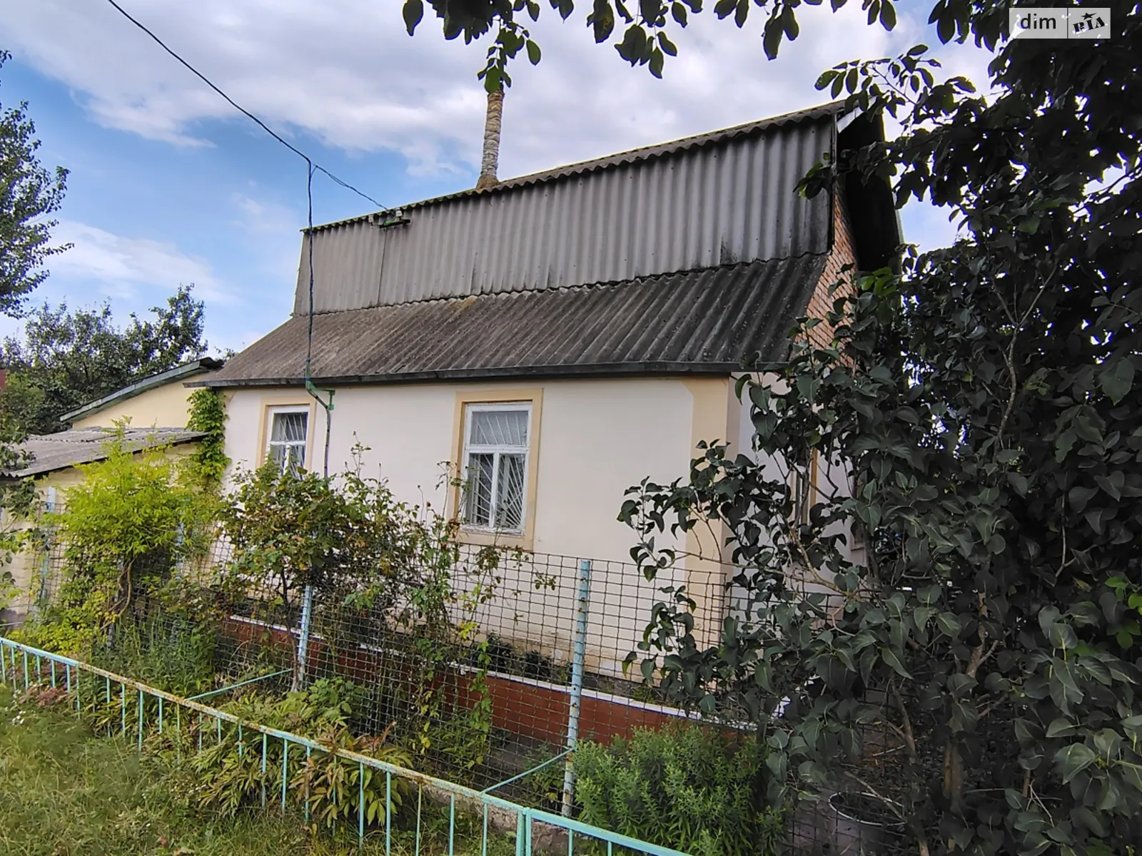 Продается дом на 2 этажа 47 кв. м с бассейном, цена: 8000 $ - фото 1