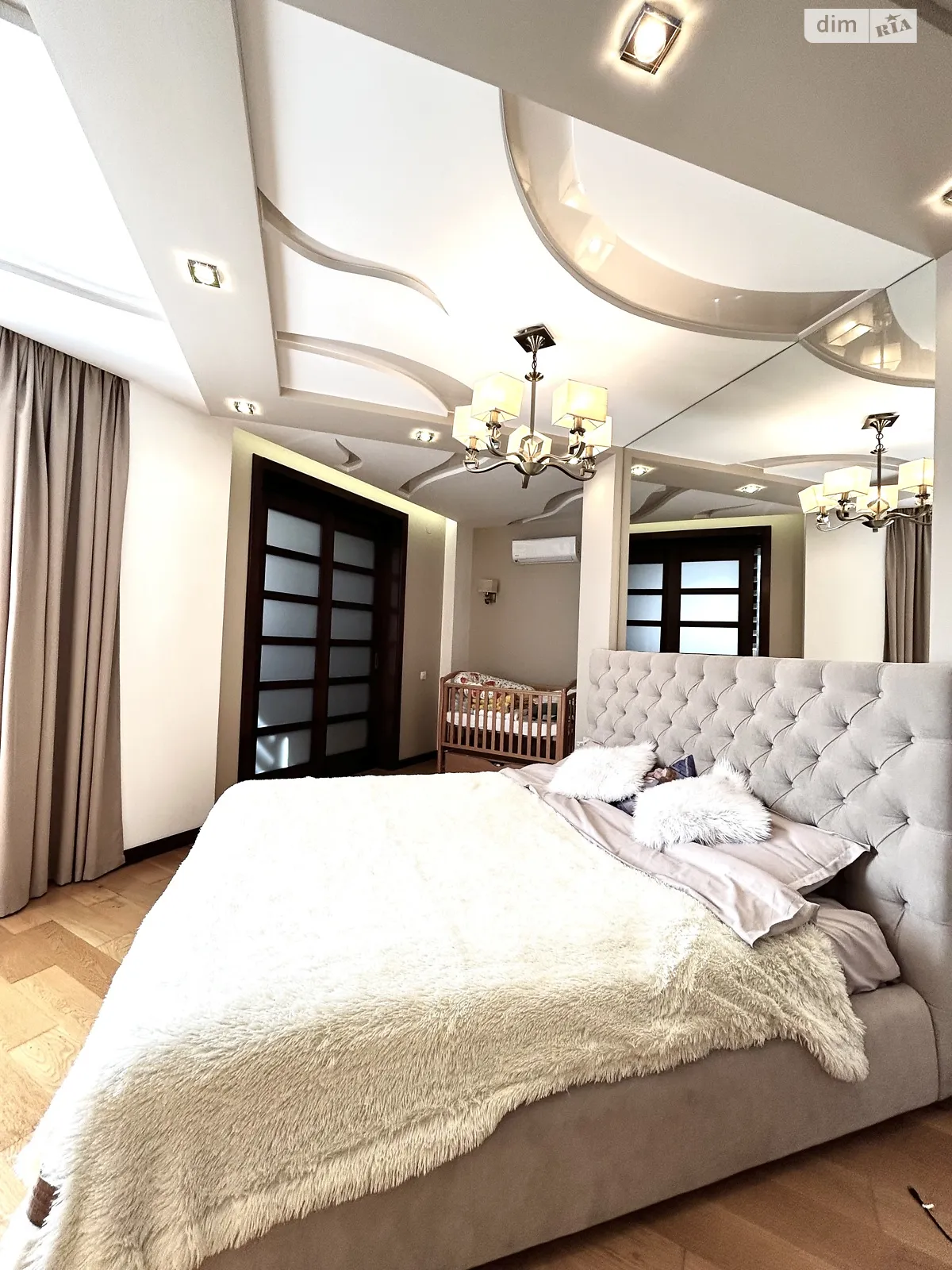 Продается 3-комнатная квартира 104 кв. м в Львове, ул. Стуса Василия, 24 - фото 1